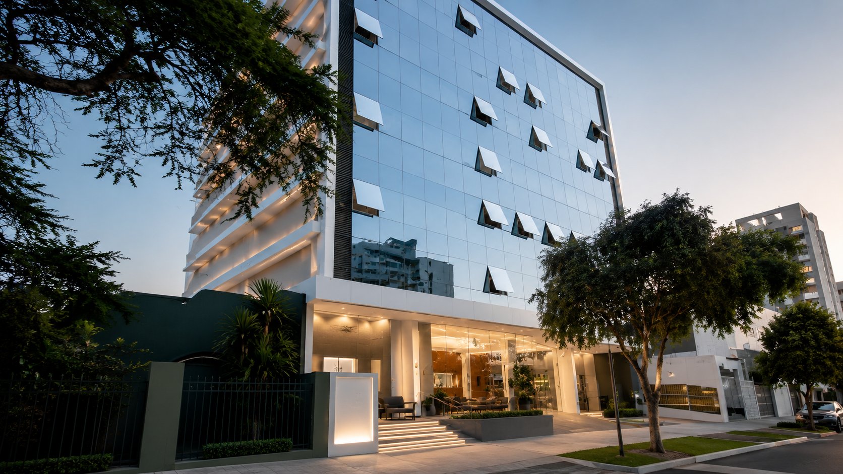 Arquitectura moderna en el distrito de Miraflores, Lima